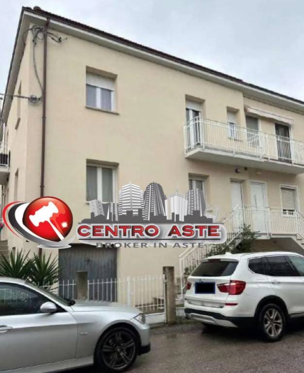 appartamento in vendita a Pesaro in zona Montegranaro