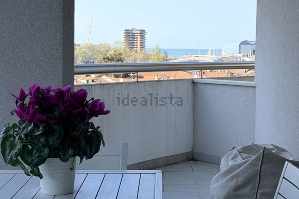appartamento in vendita a Pesaro in zona Mare