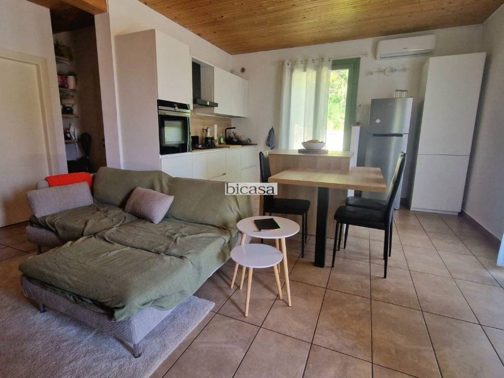 casa indipendente in vendita a Pesaro in zona Monteciccardo