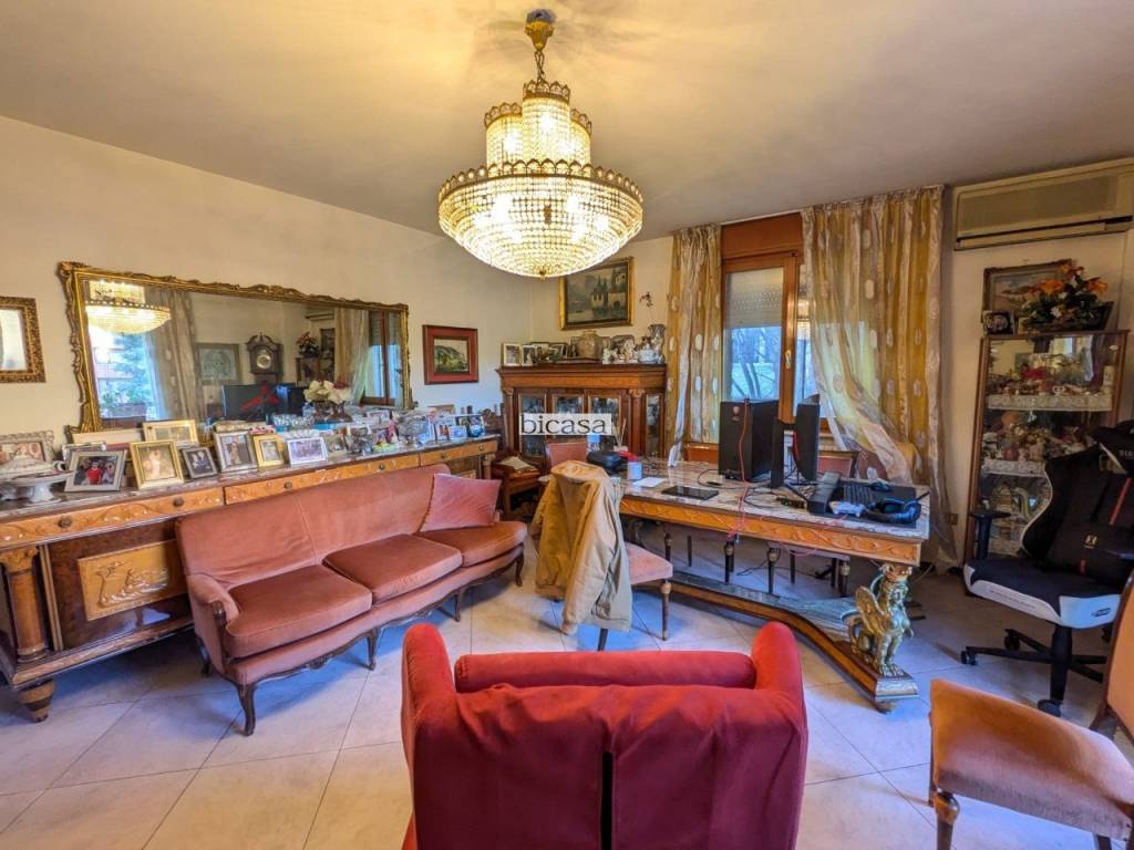 appartamento in vendita a Pesaro in zona Cattabrighe