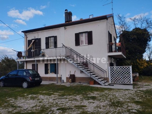 casa indipendente in vendita a Pesaro in zona Villa Fastiggi
