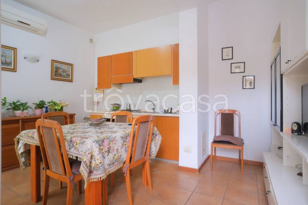 casa indipendente in vendita a Pesaro