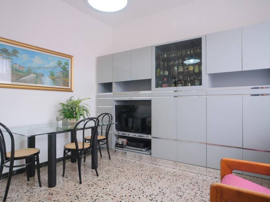 appartamento in vendita a Pesaro in zona Santa Veneranda