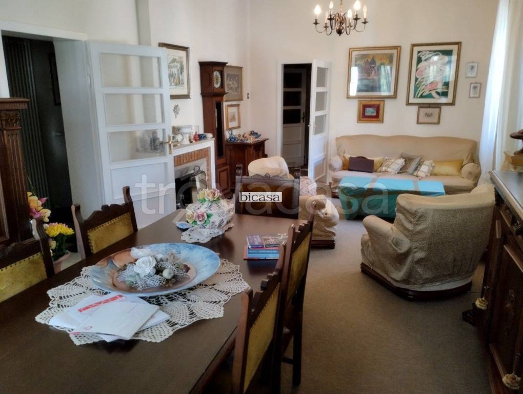 appartamento in vendita a Pesaro in zona Mare