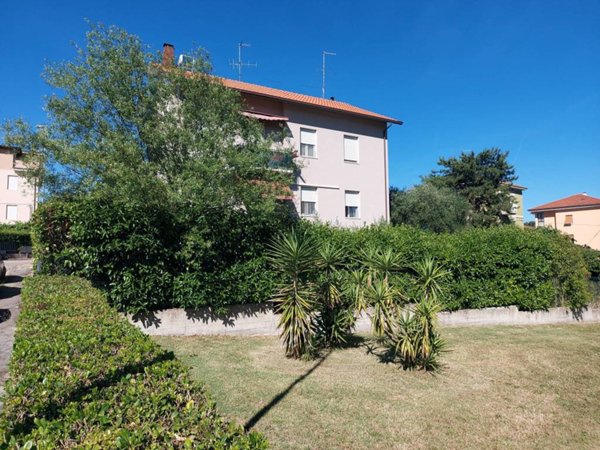 casa indipendente in vendita a Pesaro in zona Vismara