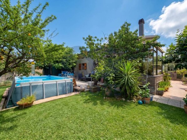 casa indipendente in vendita a Pesaro in zona Tre Ponti