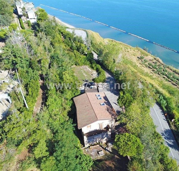 casa indipendente in vendita a Pesaro in zona Mare