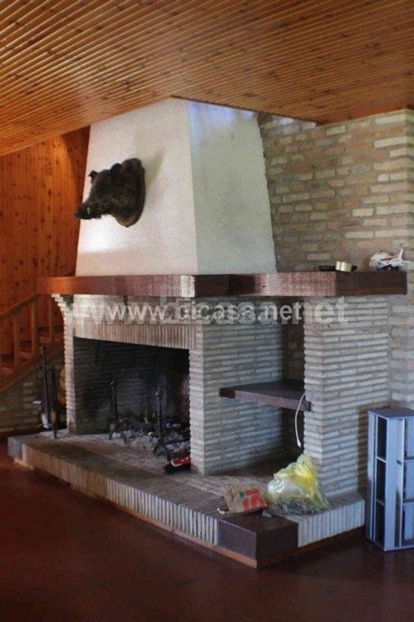 casa indipendente in vendita a Pesaro in zona Ginestreto