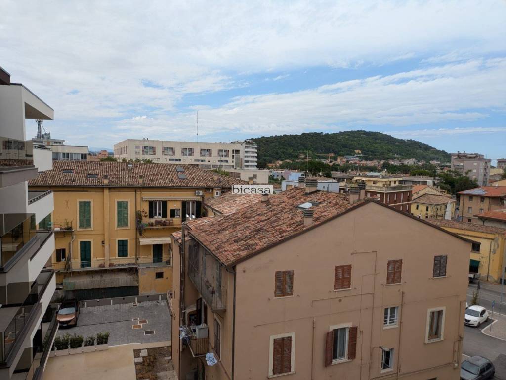 appartamento in vendita a Pesaro in zona Centro Città