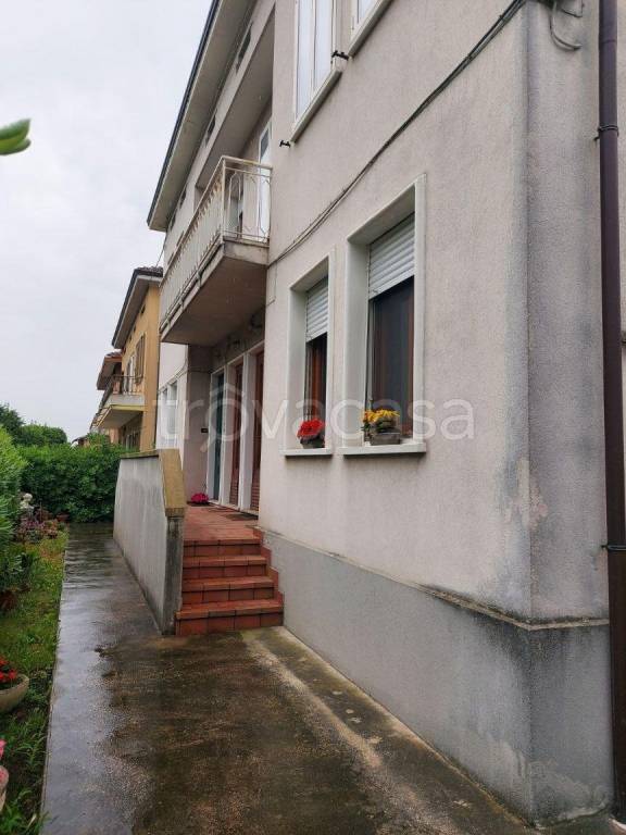 appartamento in vendita a Pesaro in zona Fabbrecce