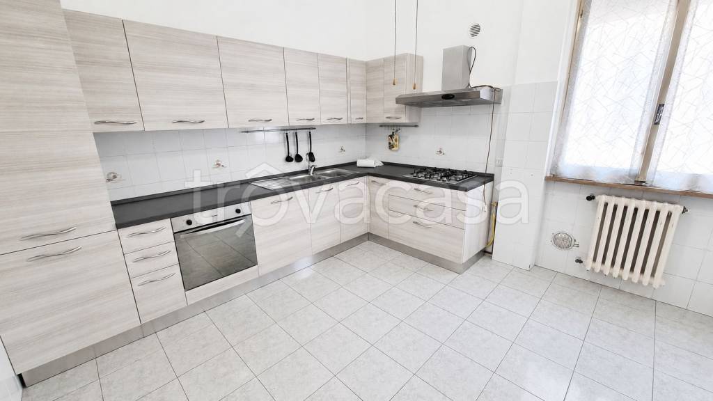 appartamento in vendita a Pesaro in zona Centro Città