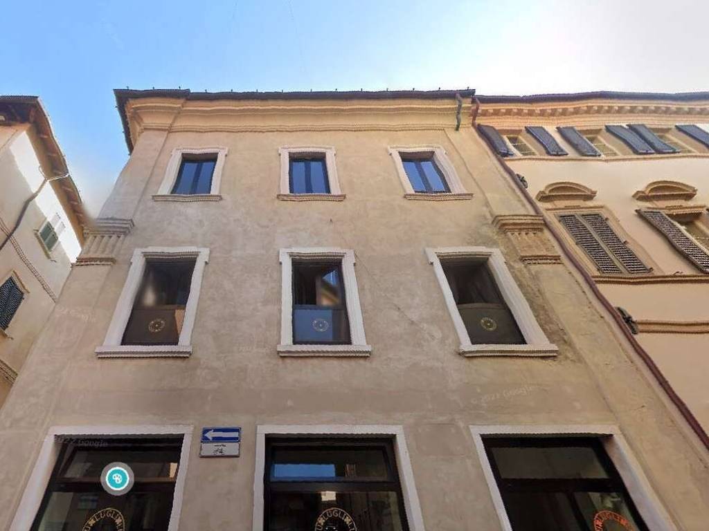 intera palazzina in vendita a Pesaro in zona Centro Città