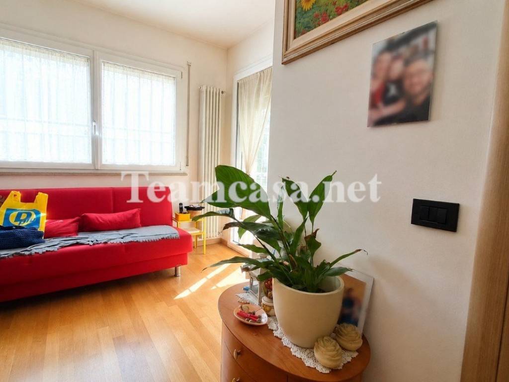 appartamento in vendita a Pesaro in zona Cattabrighe