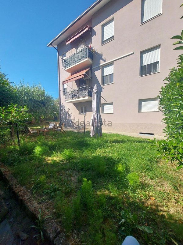 casa indipendente in vendita a Pesaro in zona Vismara