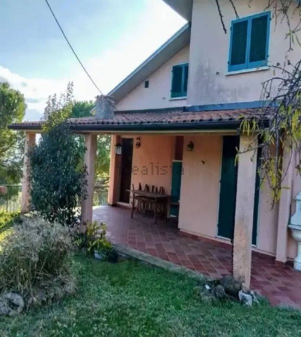 appartamento in vendita a Pesaro in zona Madonna di Mazza