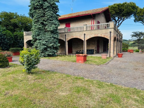casa indipendente in vendita a Pesaro in zona Ghetto di Roncaglia