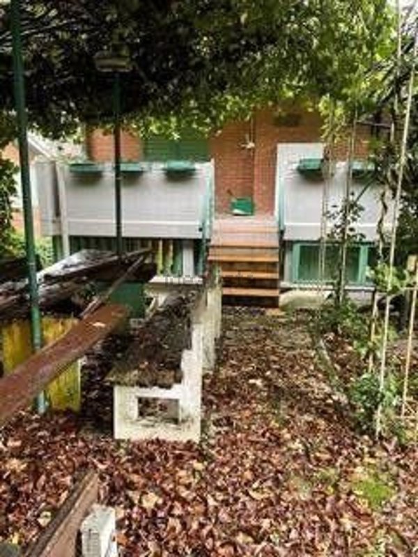 casa indipendente in vendita a Pesaro in zona Montegranaro