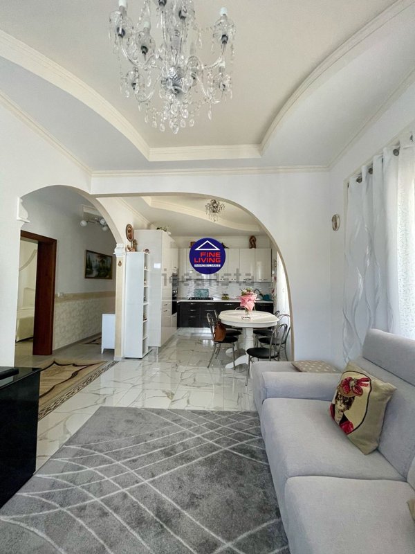 casa indipendente in vendita a Pesaro in zona Case Bruciate