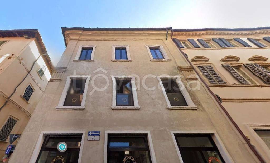 intera palazzina in vendita a Pesaro in zona Centro Città