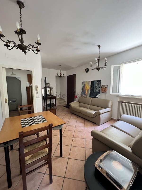 casa semindipendente in vendita a Pesaro in zona Santa Maria dell'Arzilla