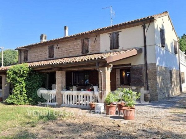 casa indipendente in vendita a Pesaro in zona San Bartolo