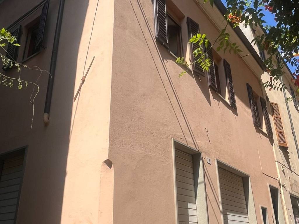 casa indipendente in vendita a Pesaro in zona Centro Città