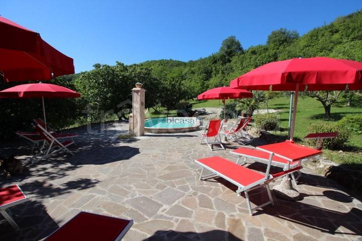 villa in vendita a Pesaro in zona Monteciccardo