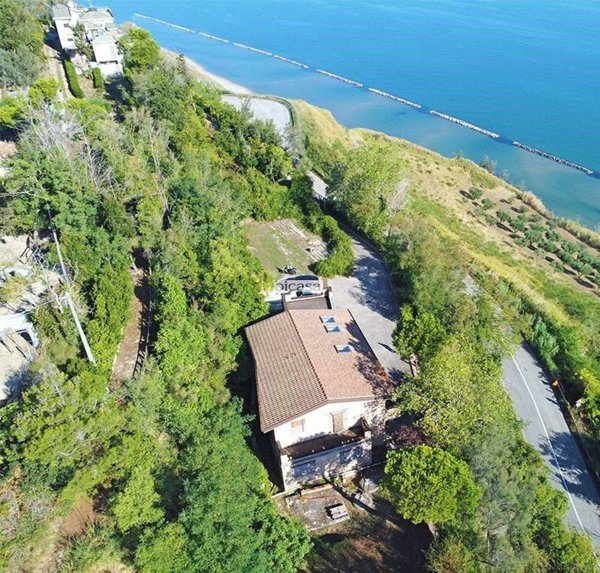 casa indipendente in vendita a Pesaro in zona San Bartolo