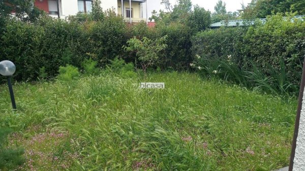 casa indipendente in vendita a Pesaro in zona Villa Fastiggi
