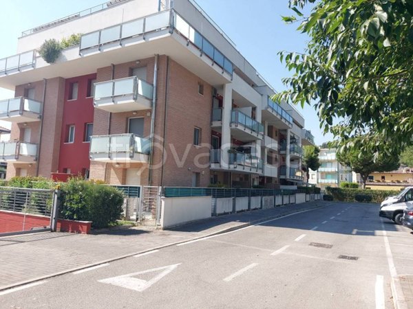 appartamento in vendita a Pesaro in zona Baia Flaminia