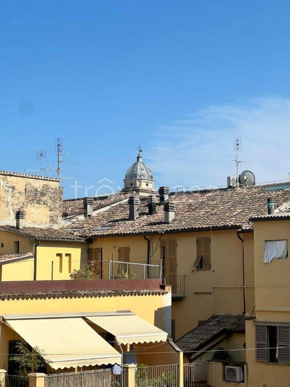 appartamento in vendita a Pesaro in zona Centro Città