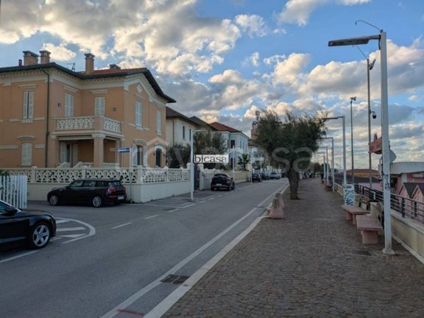 appartamento in vendita a Pesaro in zona Santa Veneranda