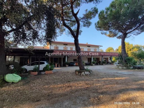 casa indipendente in vendita a Pesaro
