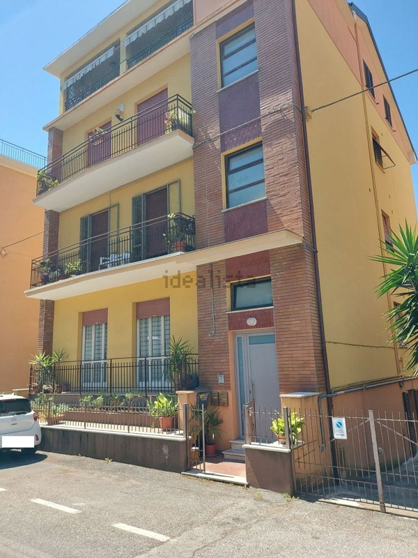 appartamento in vendita a Pesaro in zona Loreto