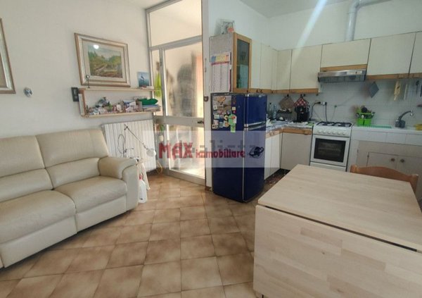appartamento in vendita a Pesaro in zona Fabbrecce