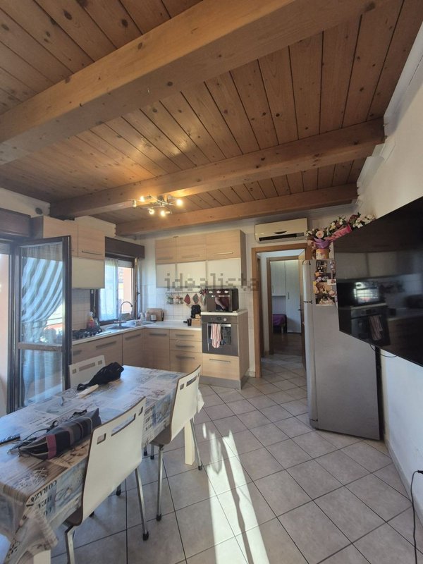 appartamento in vendita a Pesaro in zona Santa Veneranda