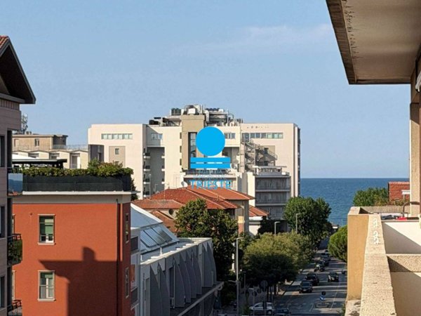 appartamento in vendita a Pesaro in zona Mare