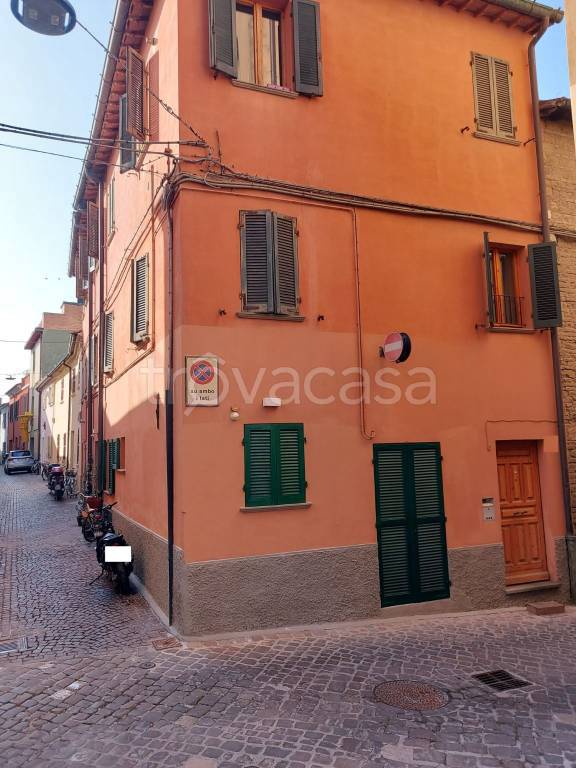 casa indipendente in vendita a Pesaro in zona Centro Città