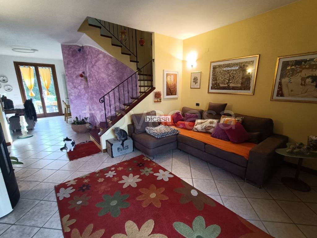 casa indipendente in vendita a Pesaro in zona Muraglia