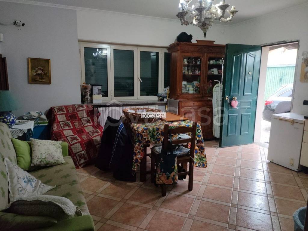 casa indipendente in vendita a Pesaro in zona Villa Fastiggi