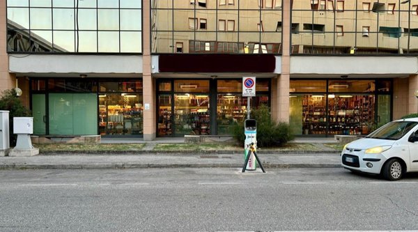 negozio in vendita a Pesaro