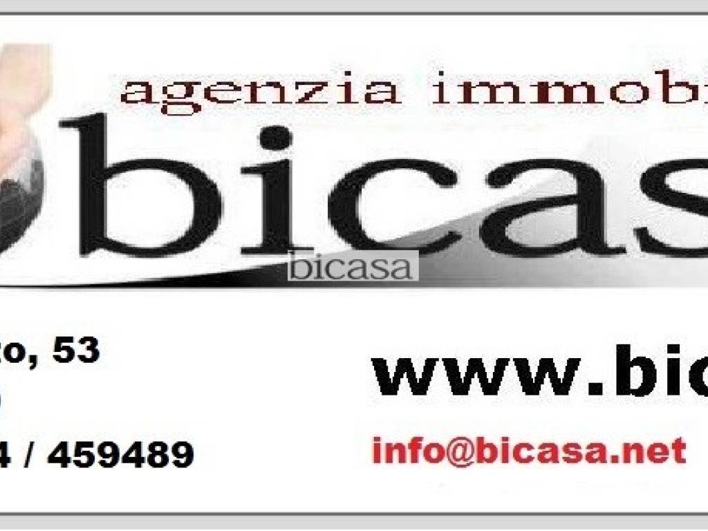 locale commerciale in vendita a Pesaro in zona Centro Città