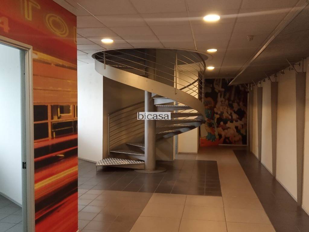 ufficio in vendita a Pesaro in zona Cattabrighe