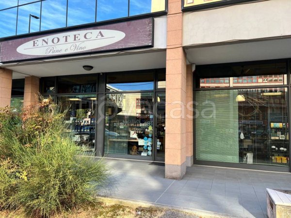 negozio in vendita a Pesaro in zona Porto