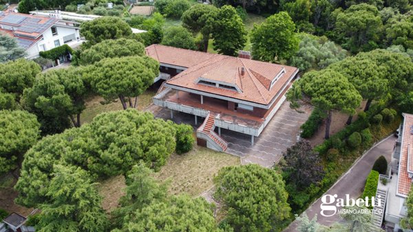 casa indipendente in vendita a Pesaro in zona Ghetto