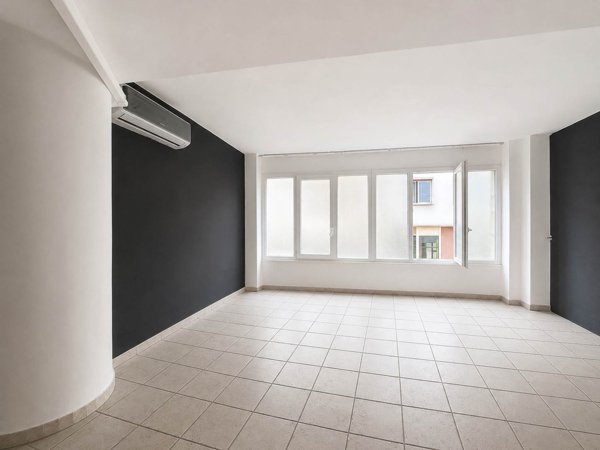 ufficio in vendita a Pesaro in zona Centro Città