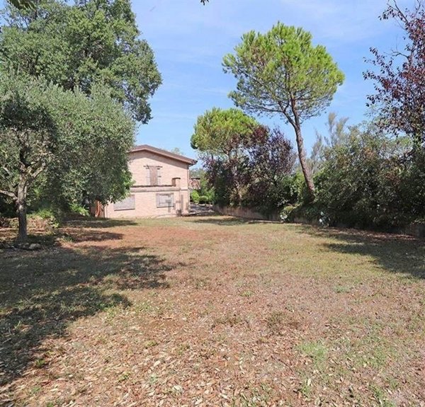 casa indipendente in vendita a Pesaro in zona Soria