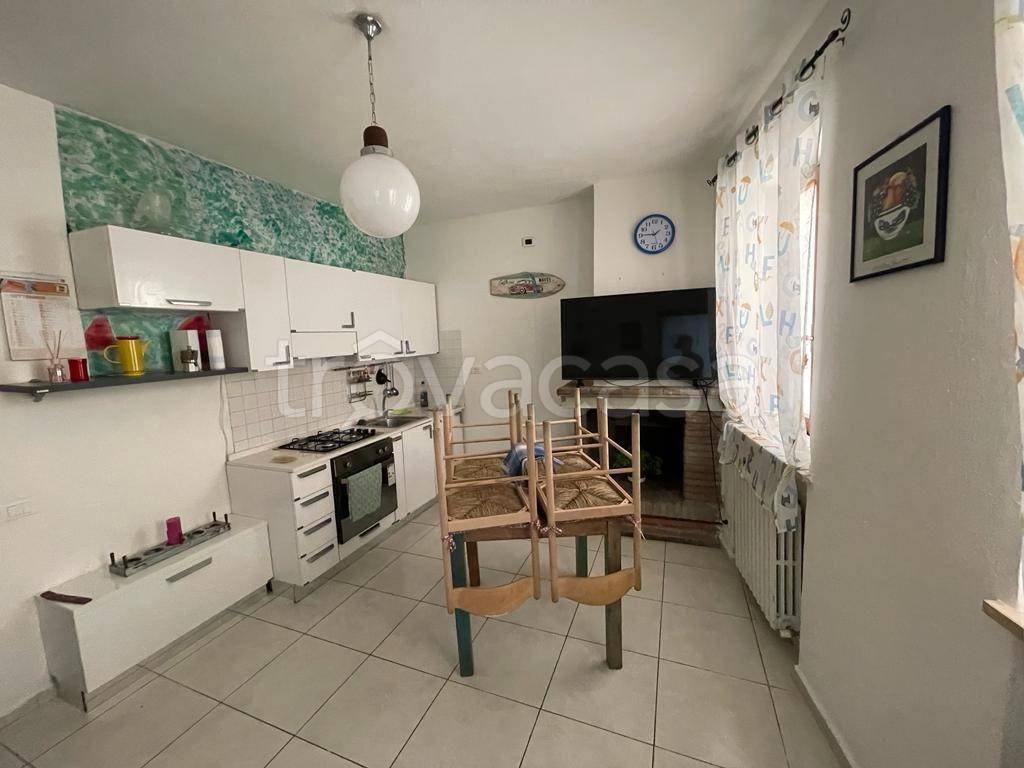 casa indipendente in vendita a Pesaro in zona Centro Città