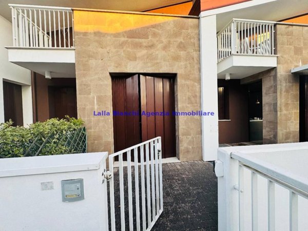 appartamento in vendita a Pesaro in zona Trebbiantico