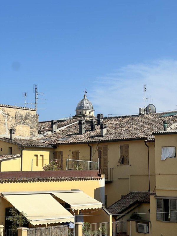 appartamento in vendita a Pesaro in zona Centro Città